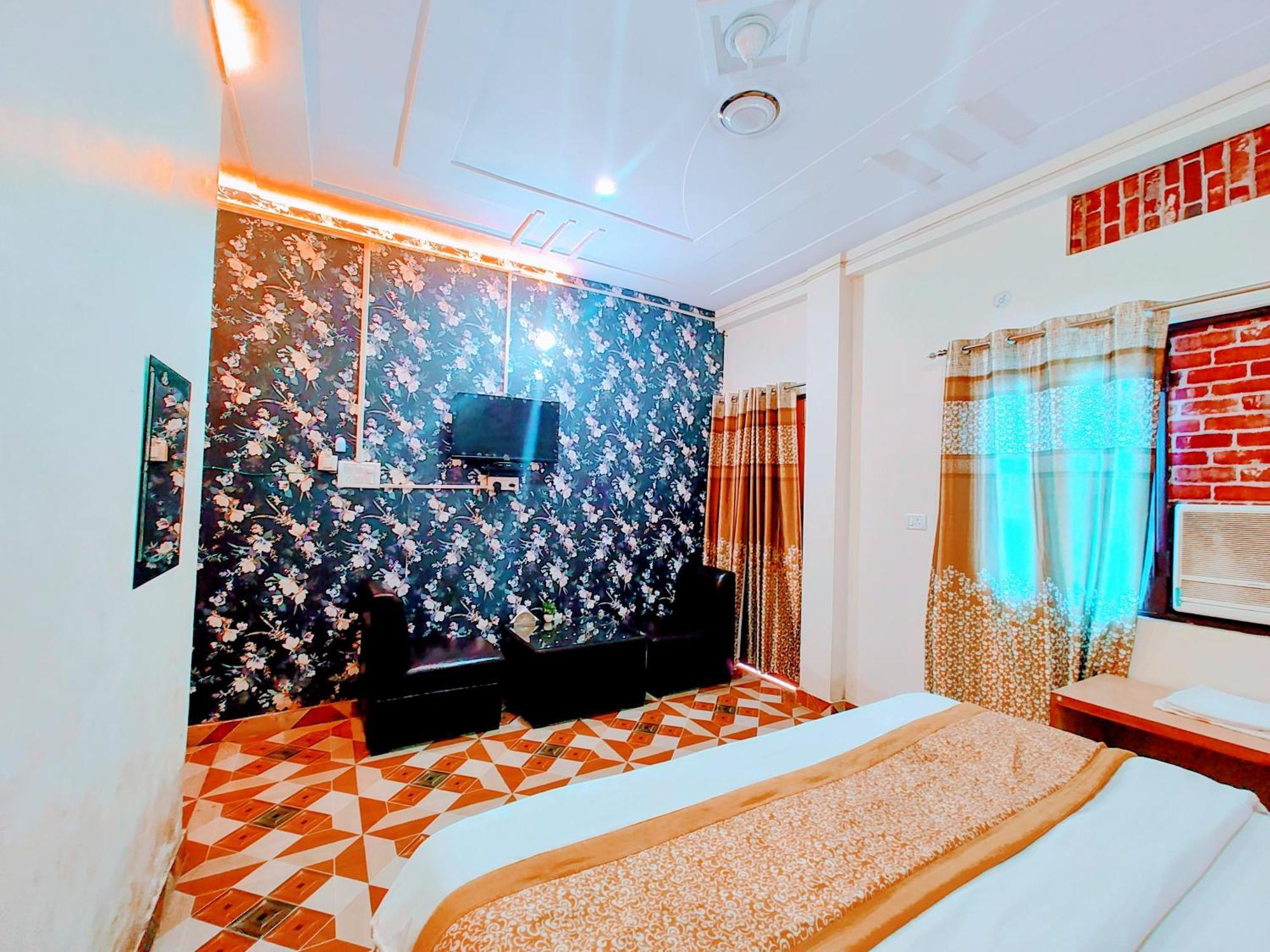 De Costa Palace - Pick And Drop Available Varanasi Exterior foto