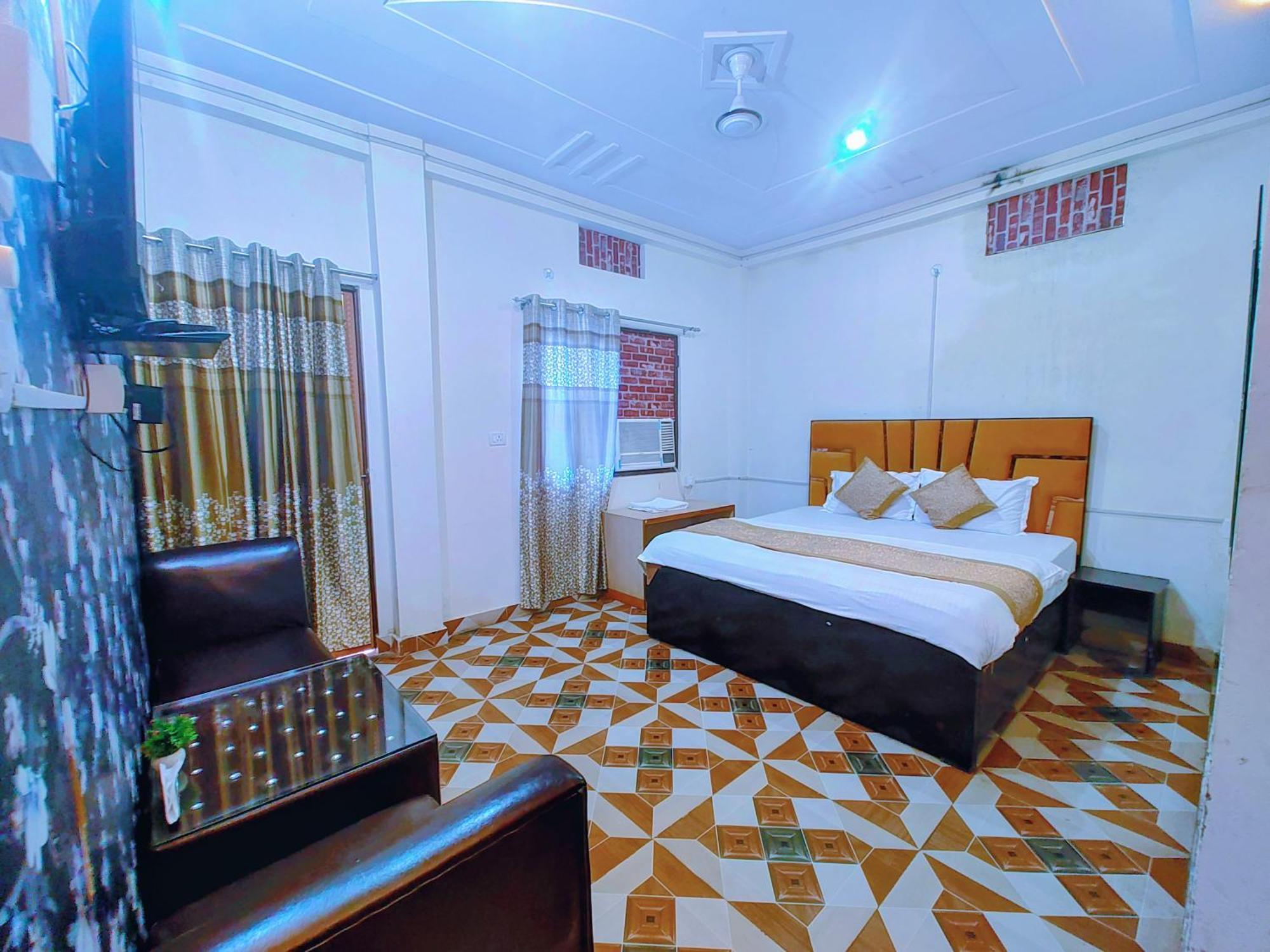 De Costa Palace - Pick And Drop Available Varanasi Exterior foto